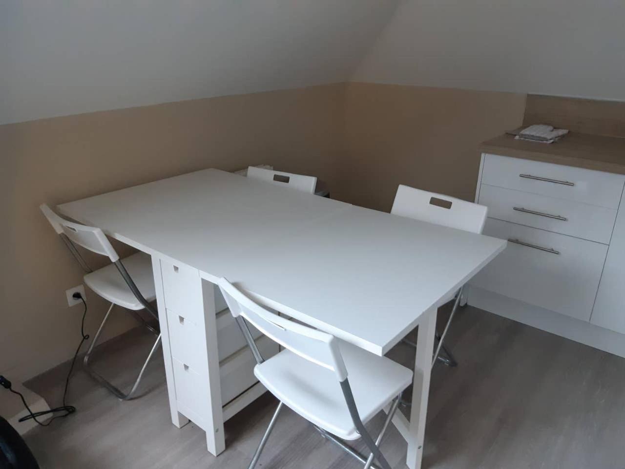 Elbeuf F2 Sweet Home Combles Netflix Wifi Luaran gambar